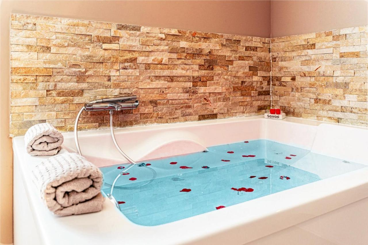 Studio Love Room Spa Baignoire Double La Ciotat Centre Port Exterior foto
